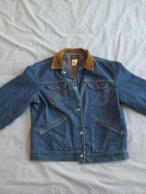 Vintage Wrangler Denim Jacket 74220NV - 42 Made in USA